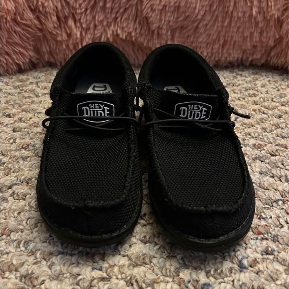Girls hey dude size 2
